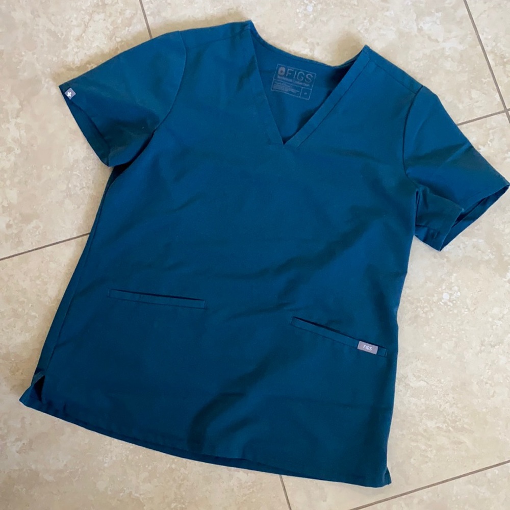 Figs Caribbean blue Scrub top M